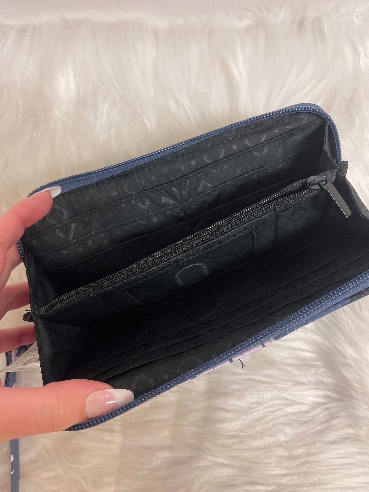 Wallet By Vera Bradley  Size: Medium