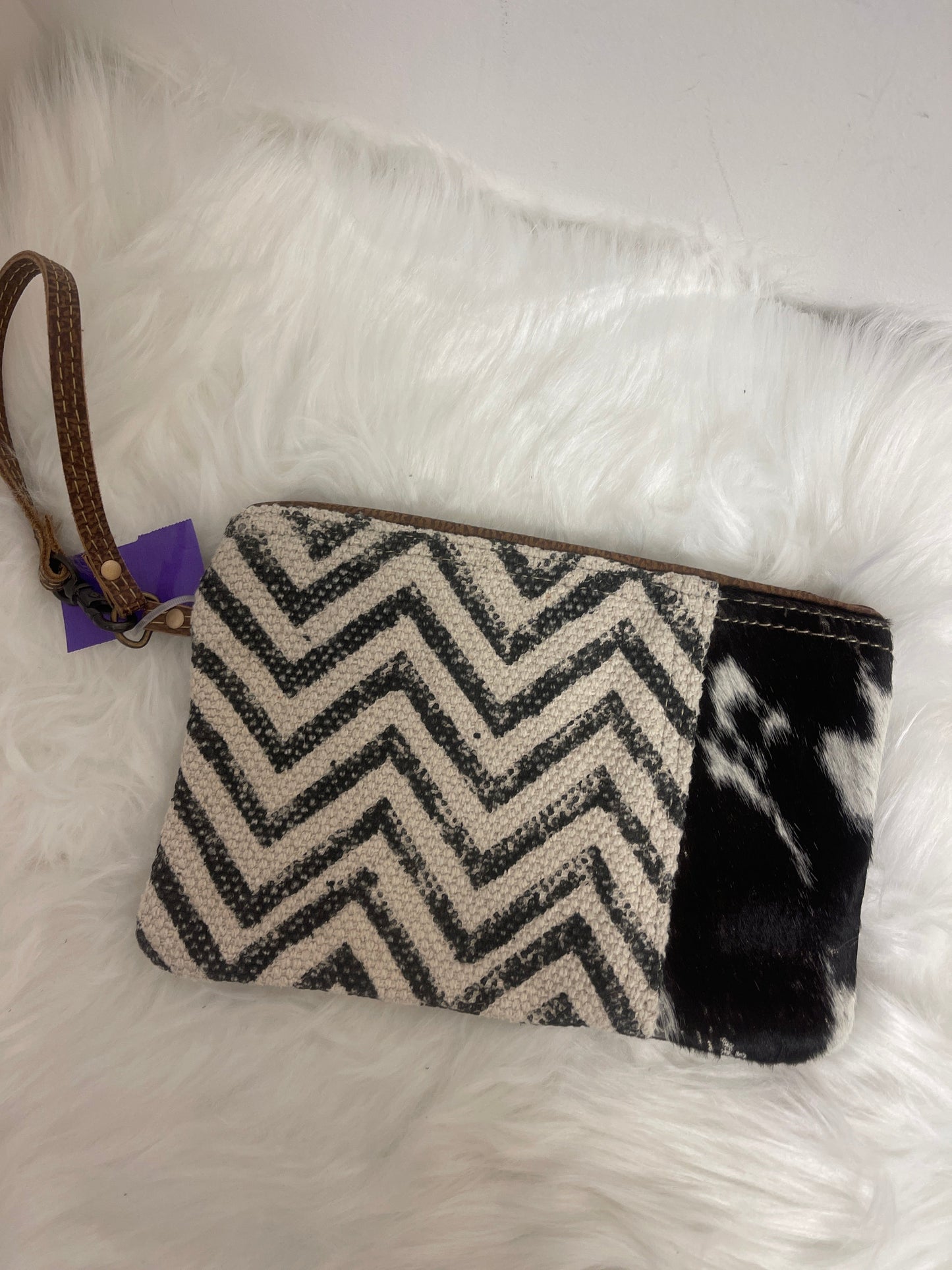 Wristlet By Myra  Size: Medium