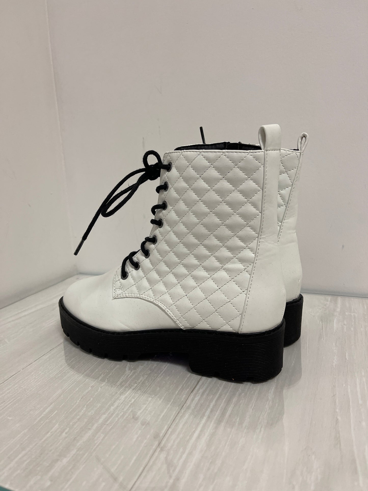 Boots Combat By Brash In White, Size: 7.5