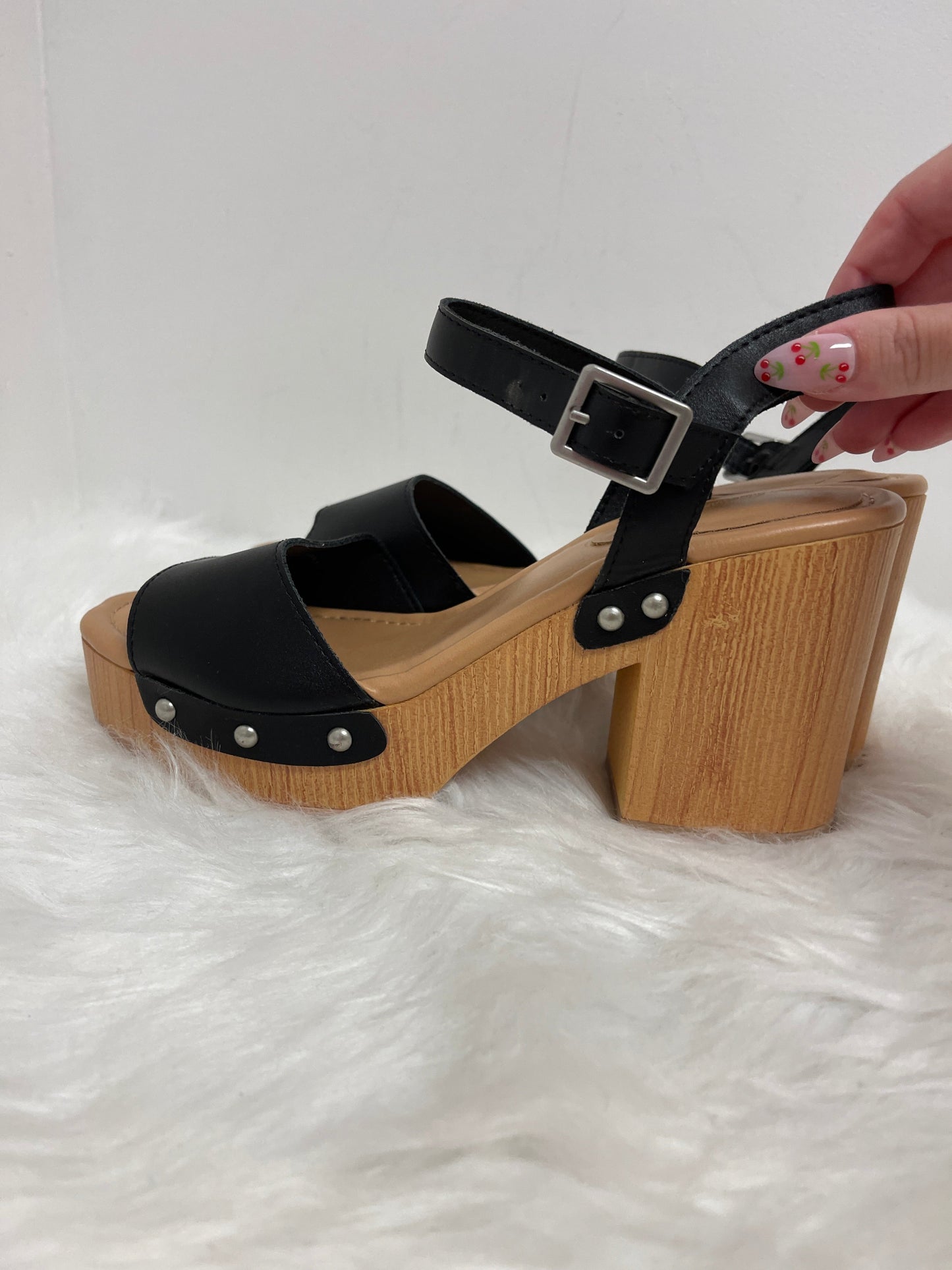 Black Sandals Heels Block Universal Thread, Size 8