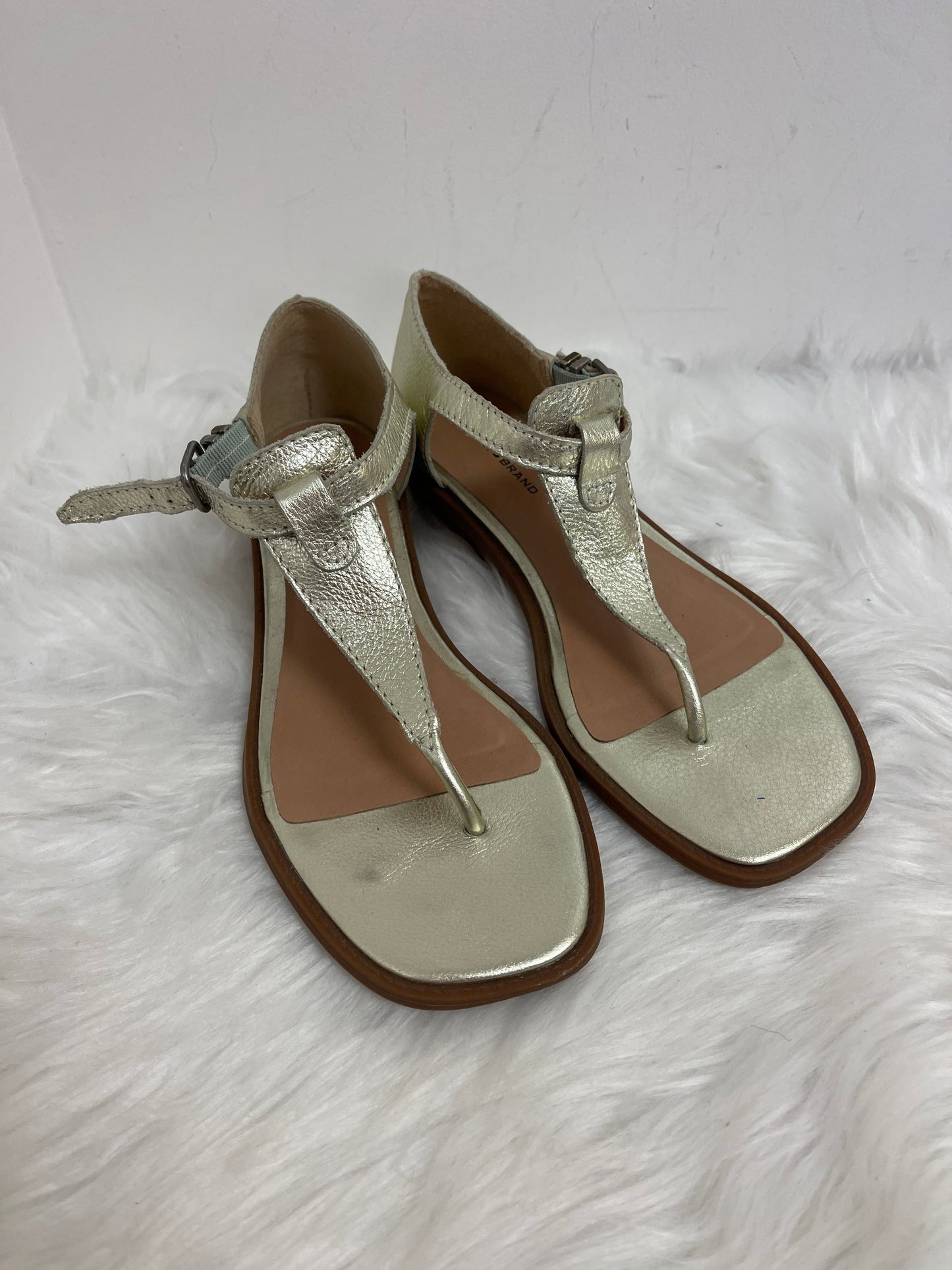 Gold Sandals Flats Lucky Brand, Size 8