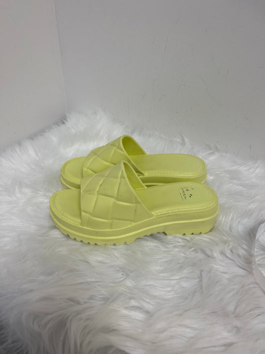 Yellow Sandals Heels Platform Clothes Mentor, Size 6