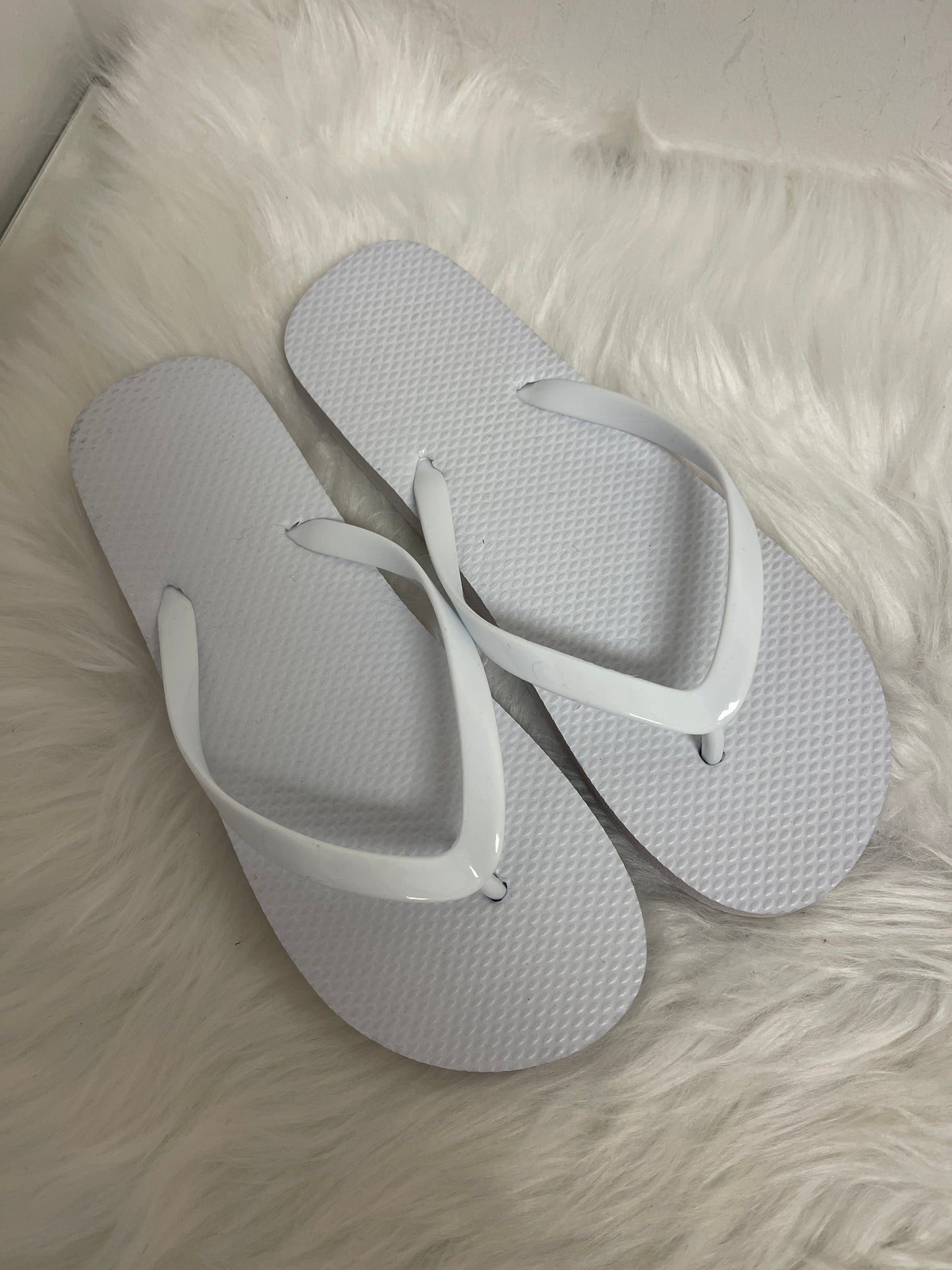 White Sandals Flip Flops Clothes Mentor, Size 6