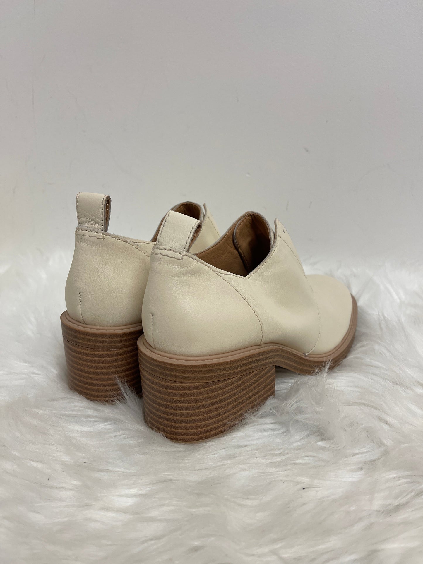 Cream Shoes Heels Block Crown Vintage, Size 6.5