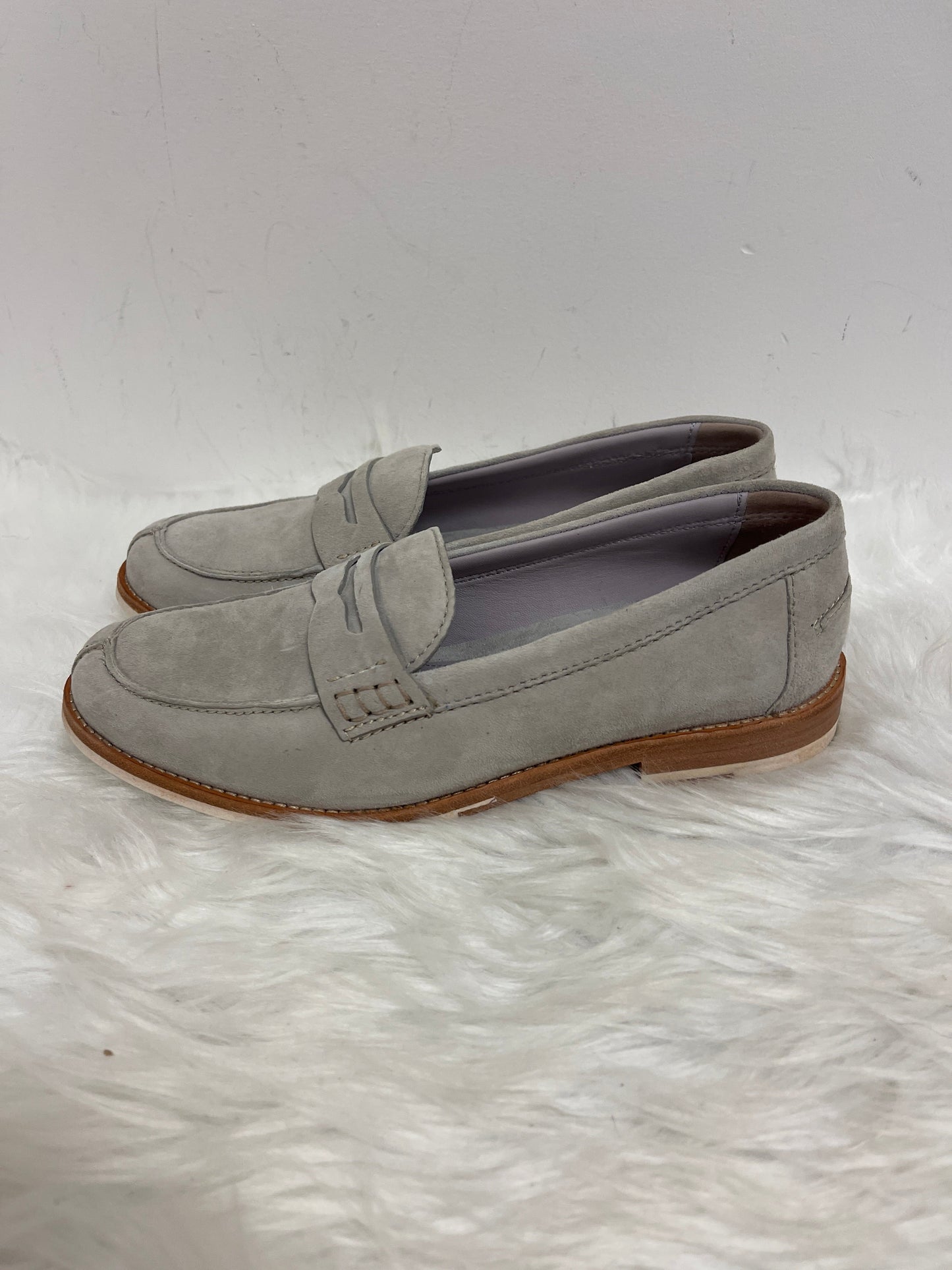 Cream Shoes Flats Johnston & Murphy, Size 8.5