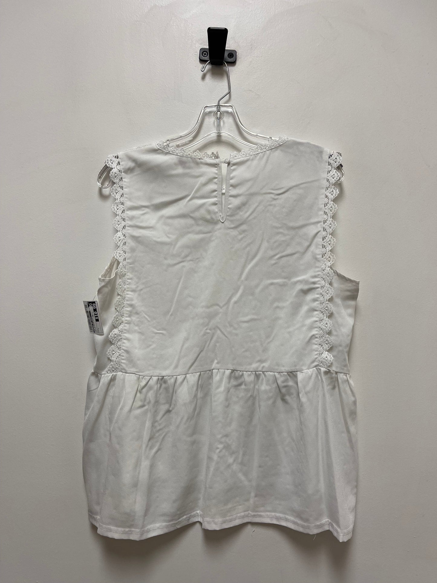 White Top Sleeveless Andree By Unit, Size L