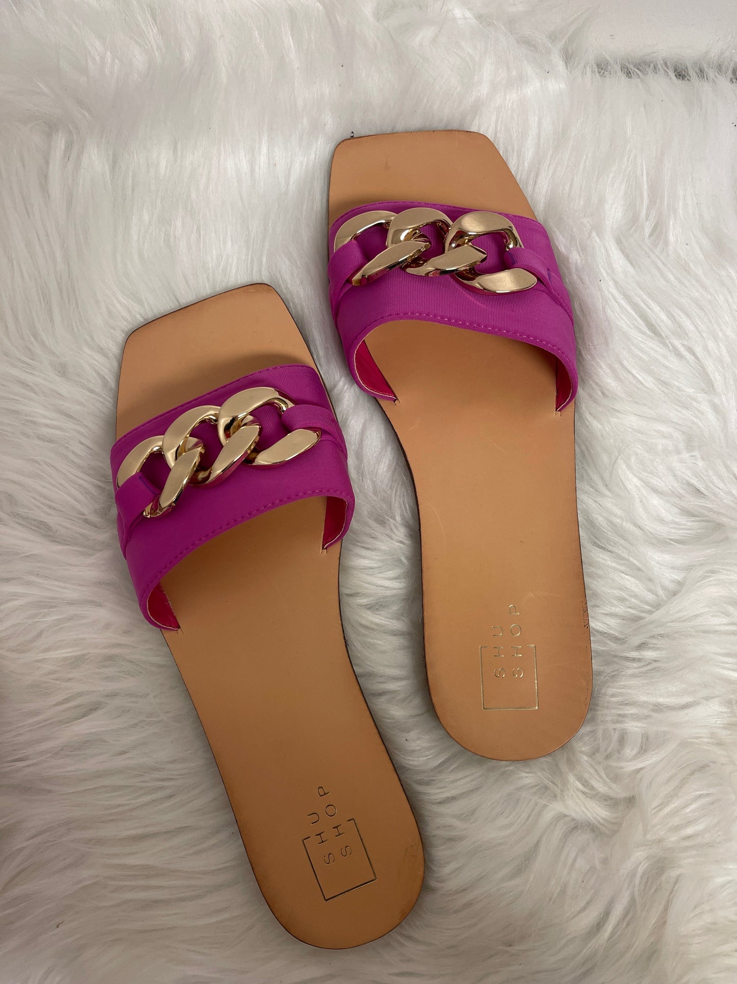 Pink Sandals Flats Shu Shop, Size 11