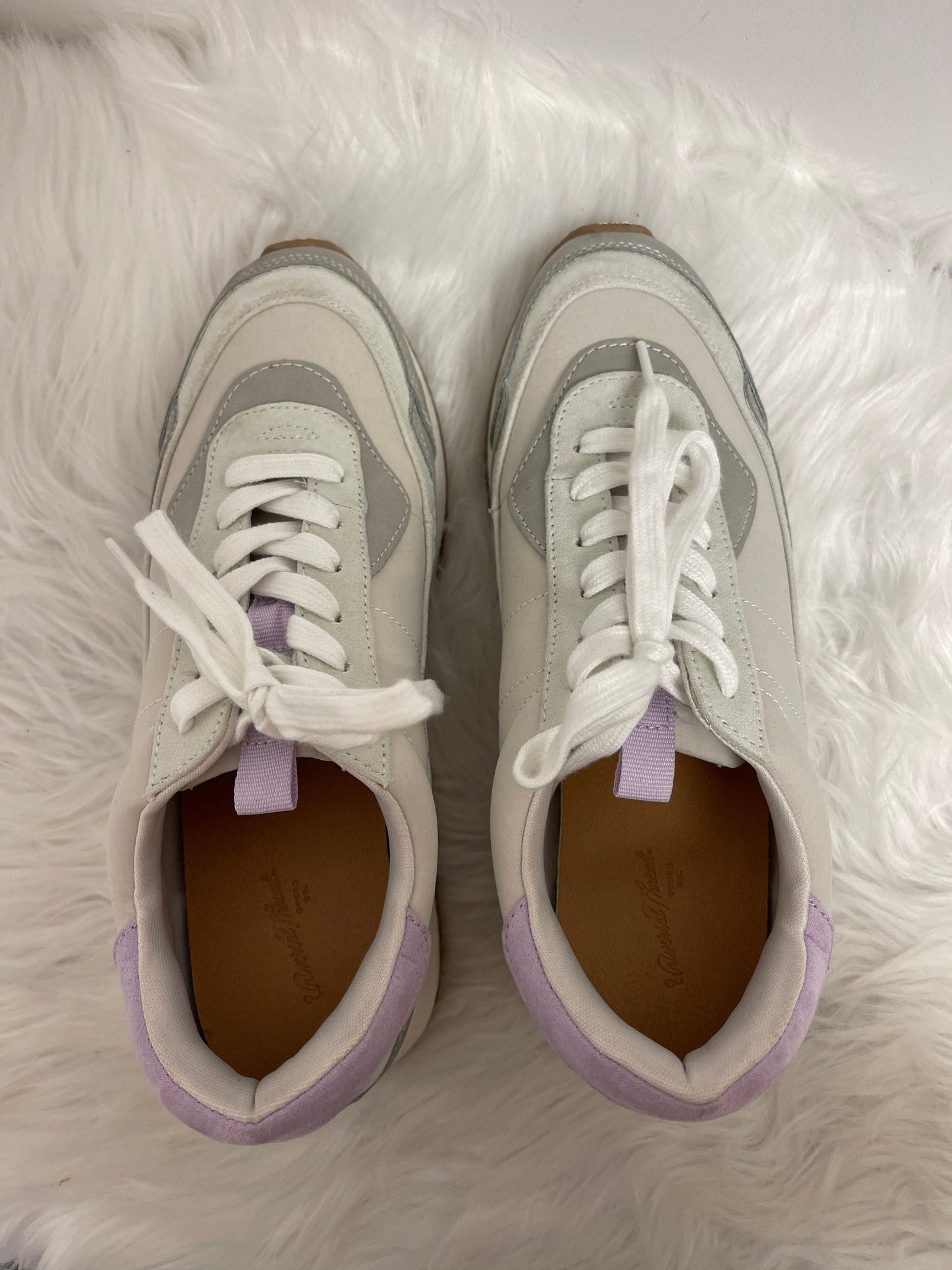 White Shoes Sneakers Universal Thread, Size 8.5