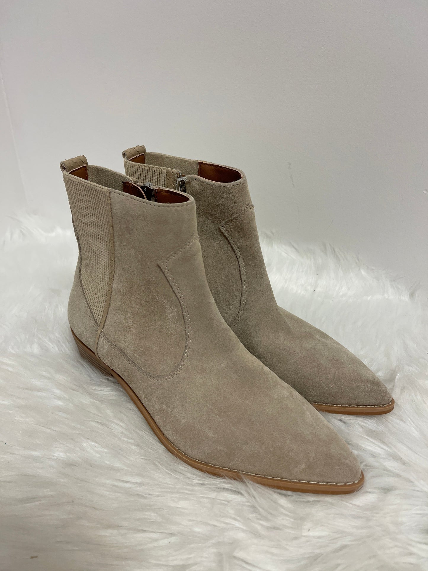 Cream Boots Ankle Flats Donald Pliner, Size 8