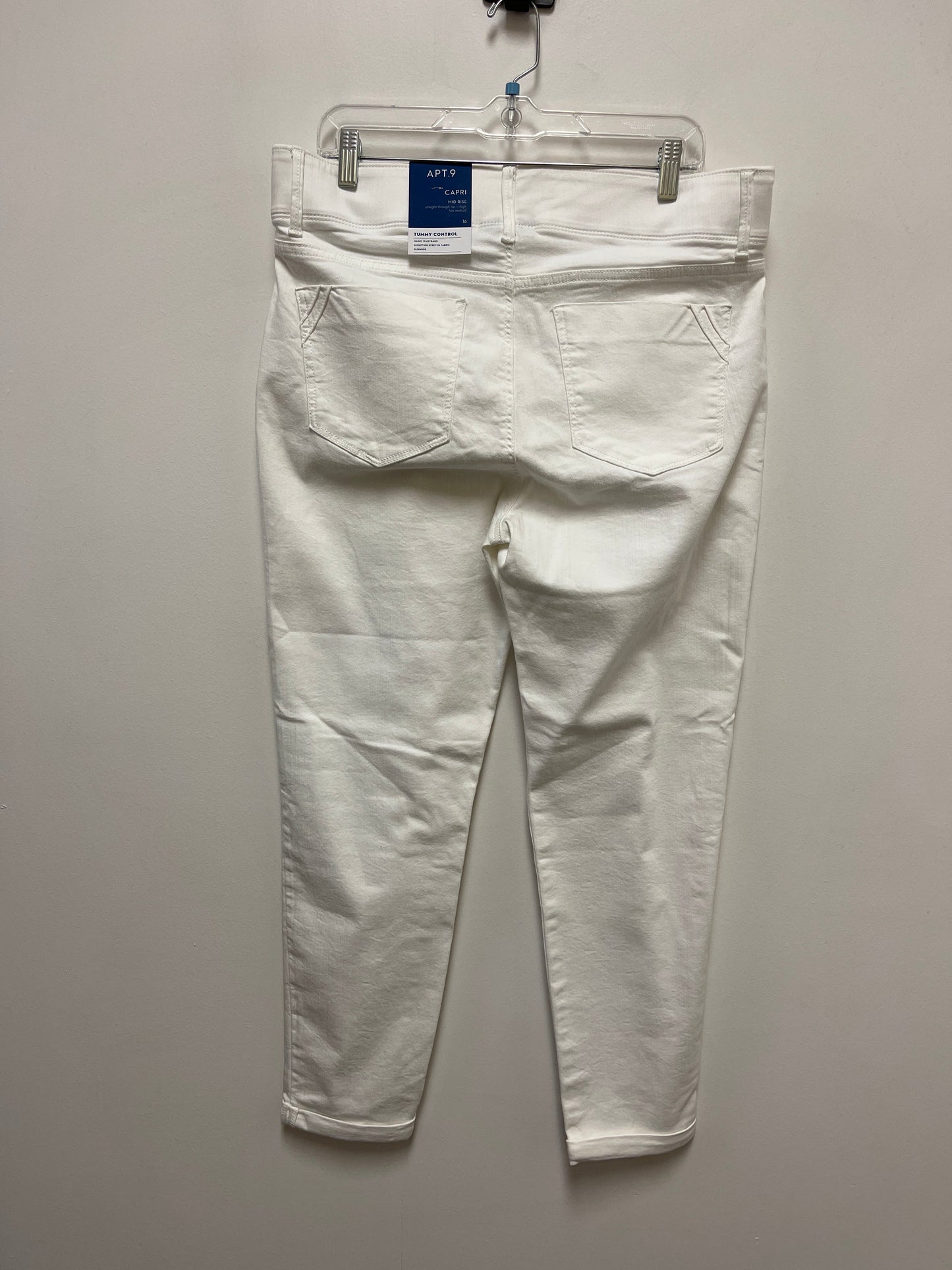 White Denim Jeans Skinny Apt 9, Size 16