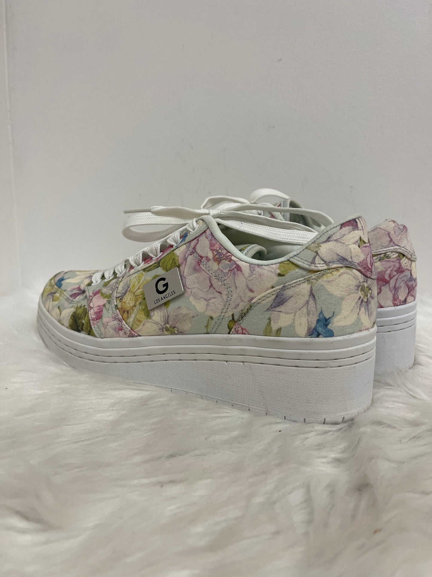 Floral Print Shoes Sneakers Guess, Size 10