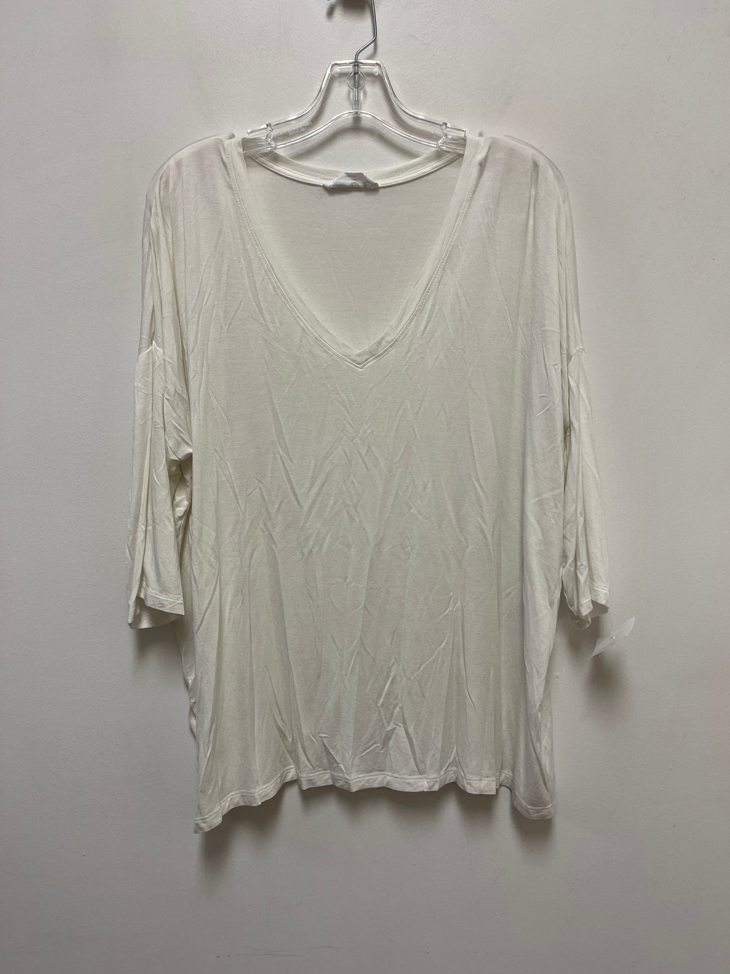 Top 3/4 Sleeve Basic By Double Zero In White, Size: L