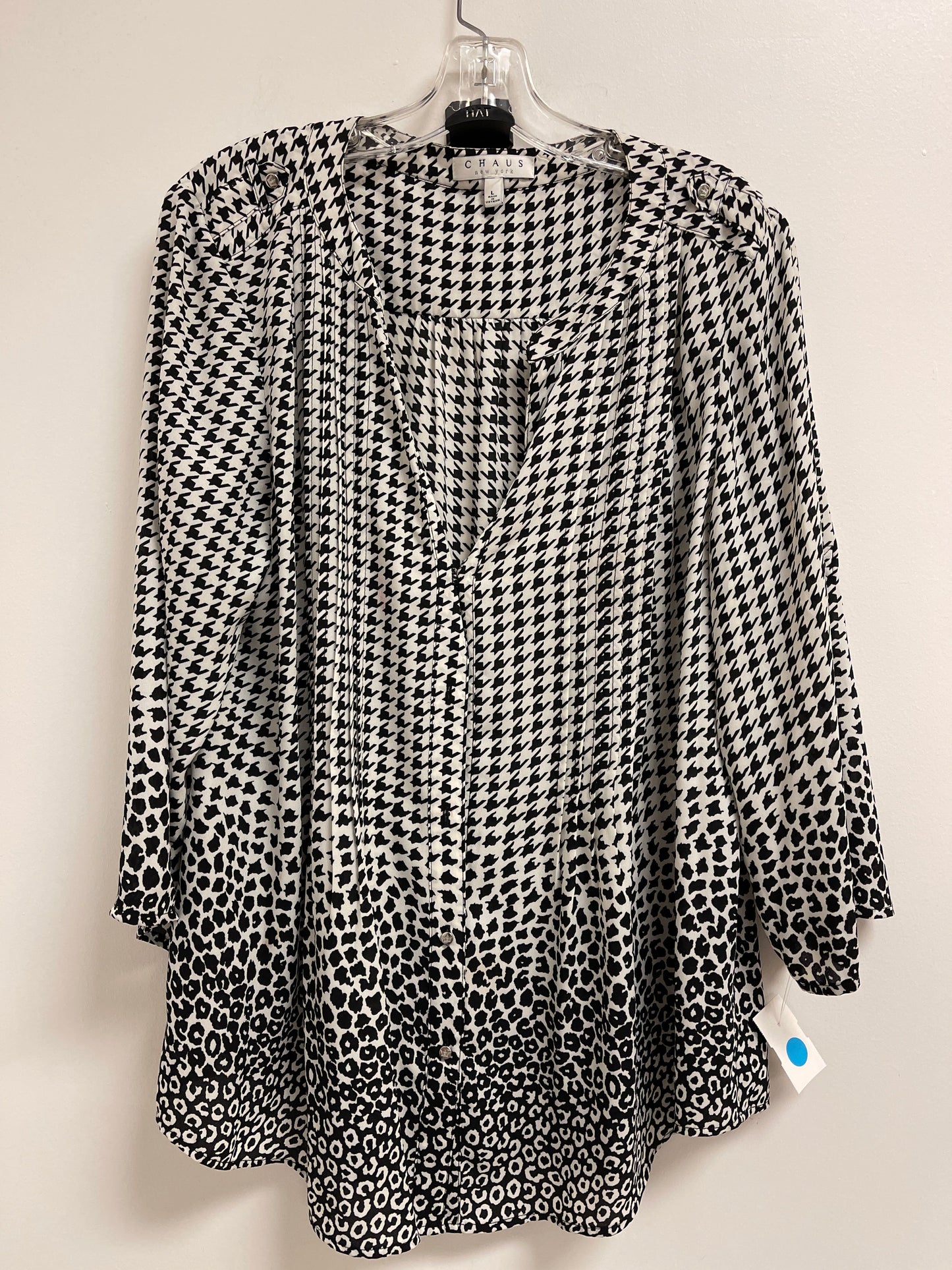 Top Long Sleeve By Chaus In Black & White, Size: L