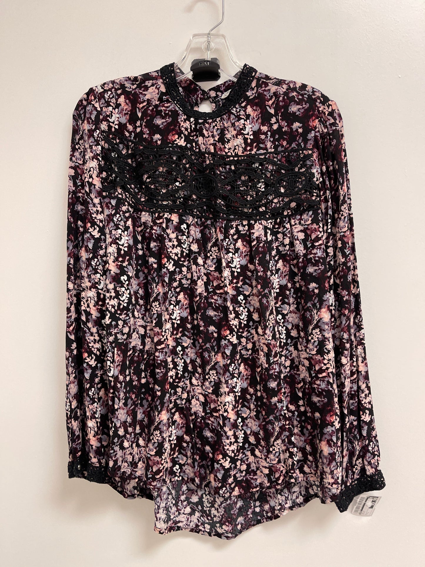 Top Long Sleeve By Cato In Purple, Size: L