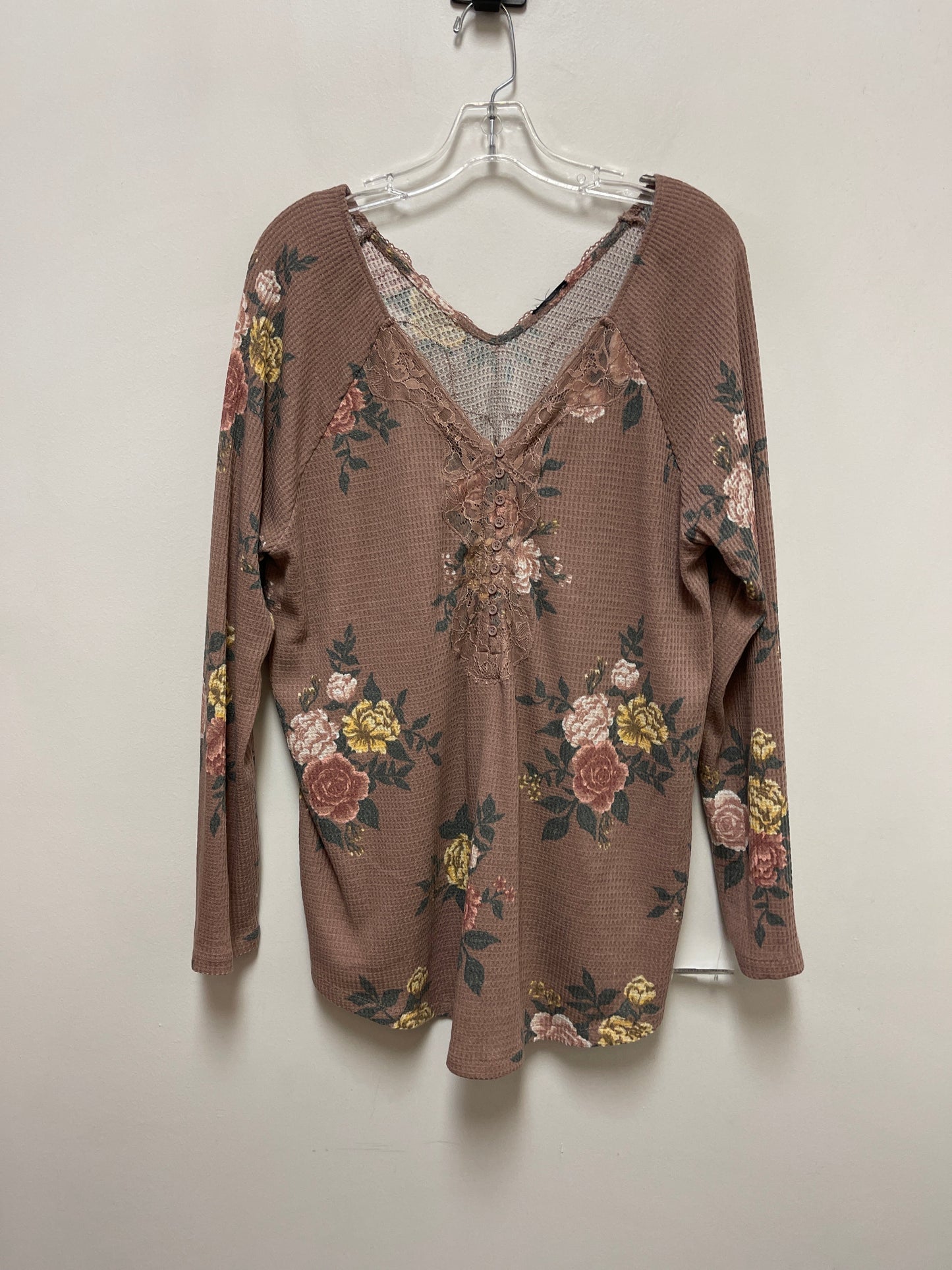 Top Long Sleeve By Clothes Mentor In Brown, Size: M