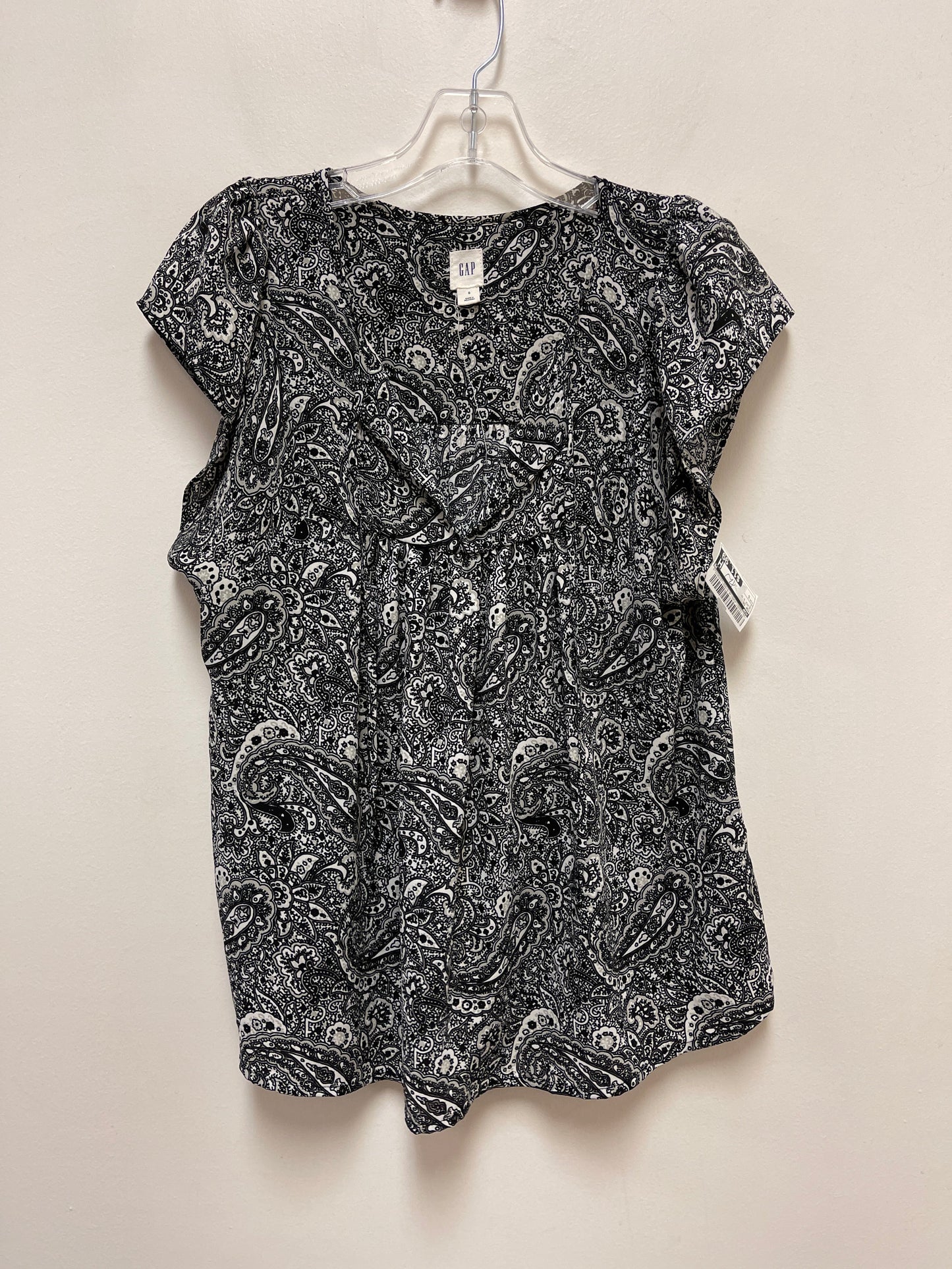 Top Short Sleeve By Gap In Black & Grey, Size: S