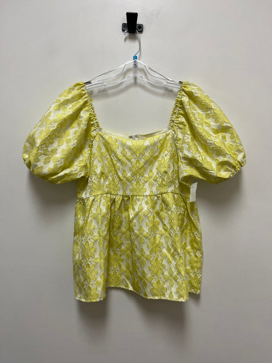 Top Short Sleeve By Entro In Yellow, Size: L