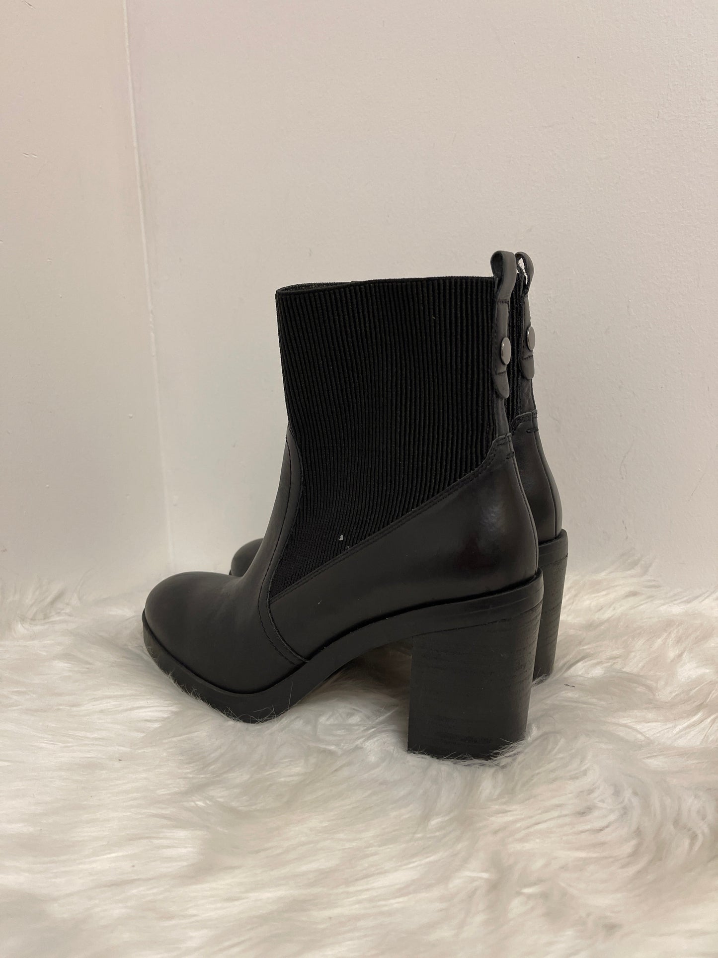 Boots Ankle Heels By Crown Vintage In Black, Size: 8.5