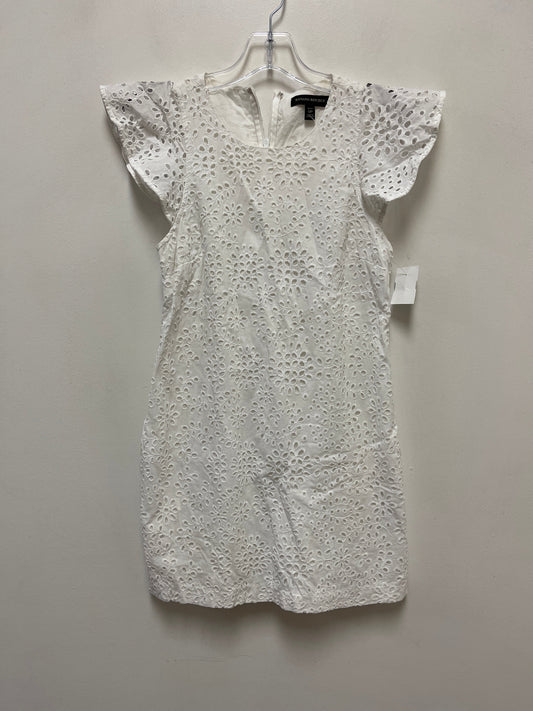 Dress Casual Short By Banana Republic In White, Size: Xs