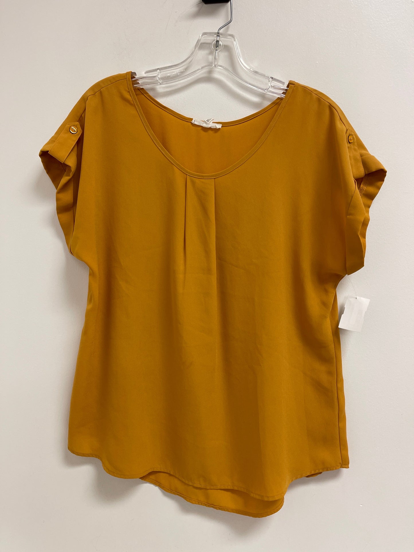 Top Short Sleeve By Mine In Yellow, Size: Xl