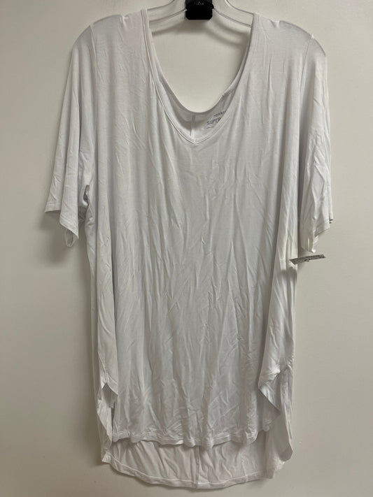 Top Short Sleeve Basic By Torrid In White, Size: 3x