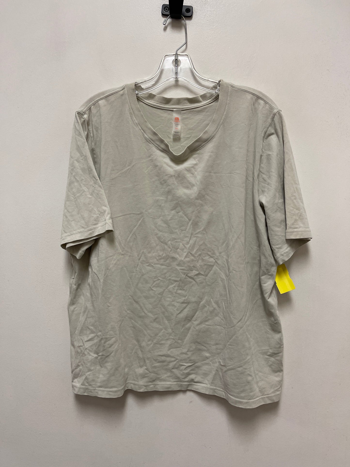 Top Short Sleeve Basic By Mono B In Grey, Size: 2x