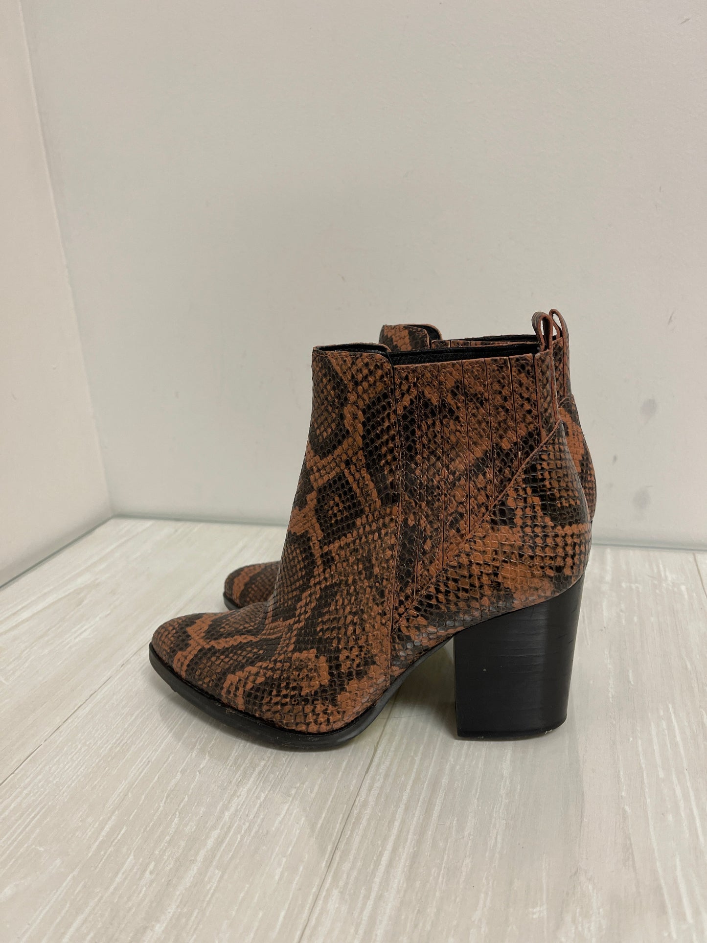 Boots Ankle Heels By Marc Fisher In Snakeskin Print, Size: 7