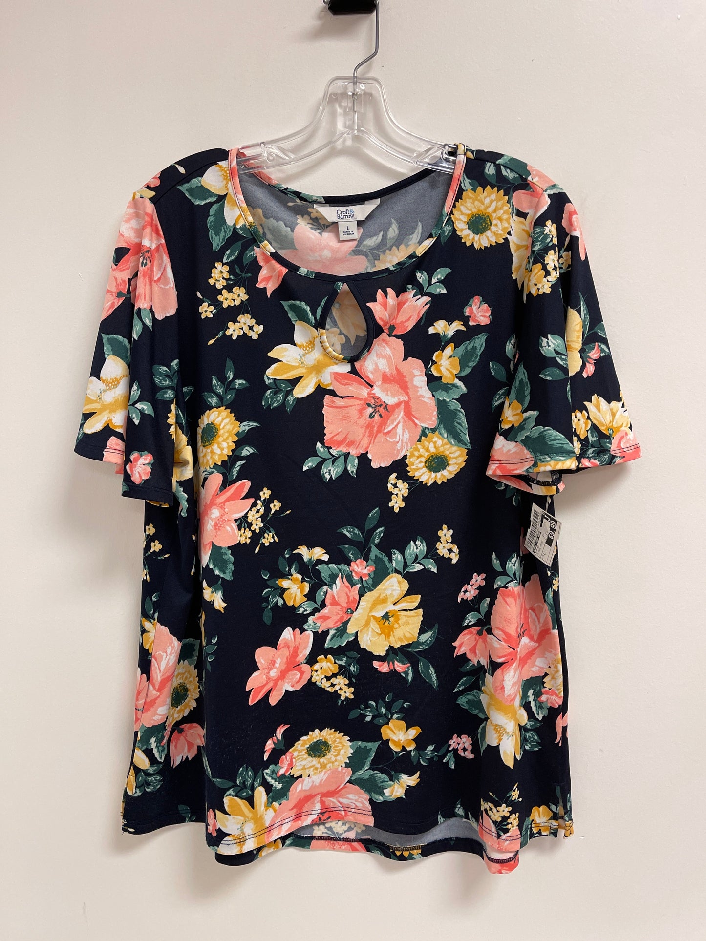 Top Short Sleeve By Croft And Barrow In Floral Print, Size: L