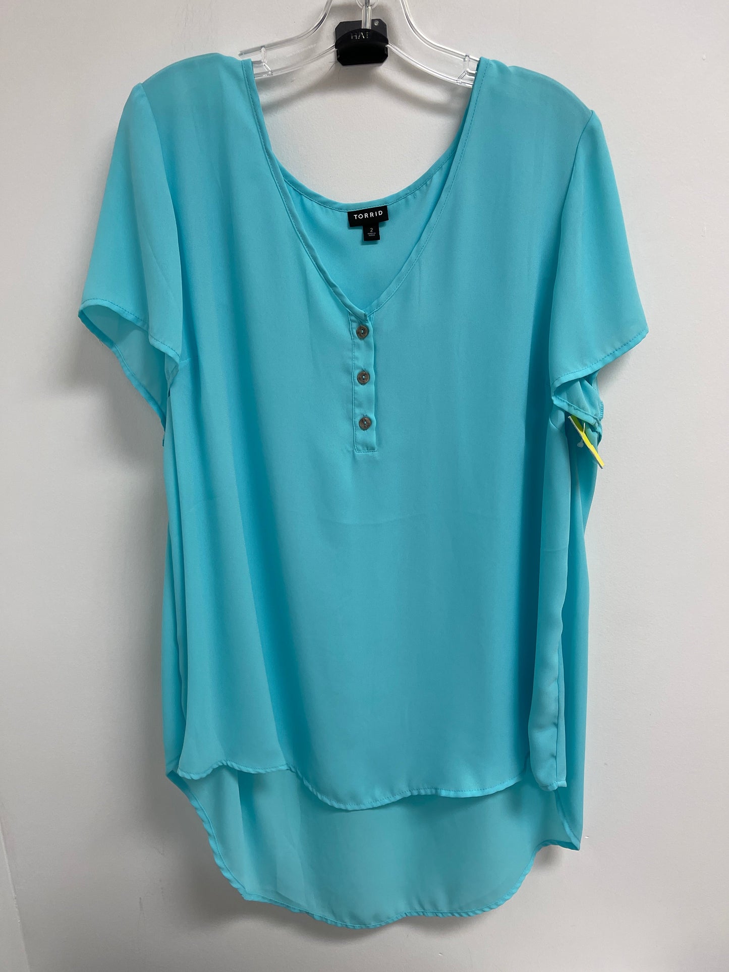 Top Short Sleeve By Torrid In Blue, Size: 2x