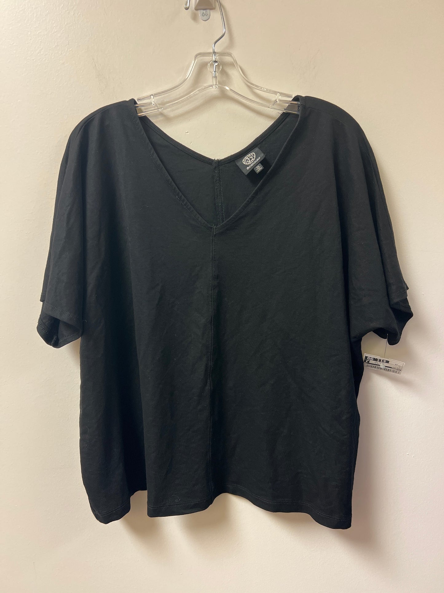 Top Short Sleeve By Bobeau In Black, Size: 1x