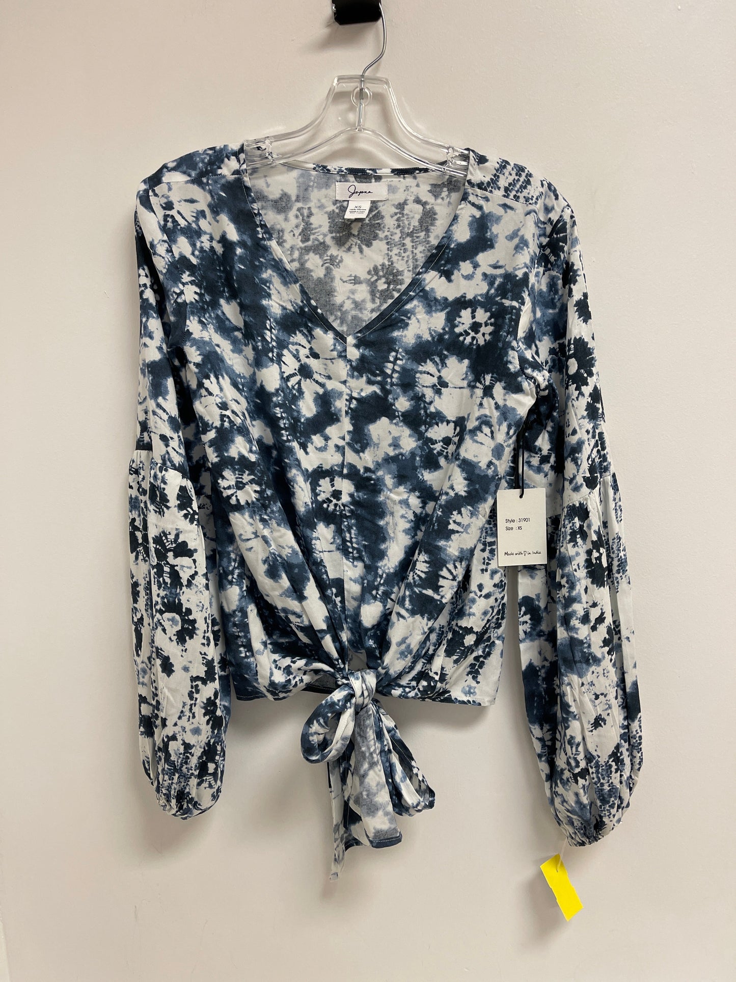 Top Long Sleeve By Japna In Blue & White, Size: Xs