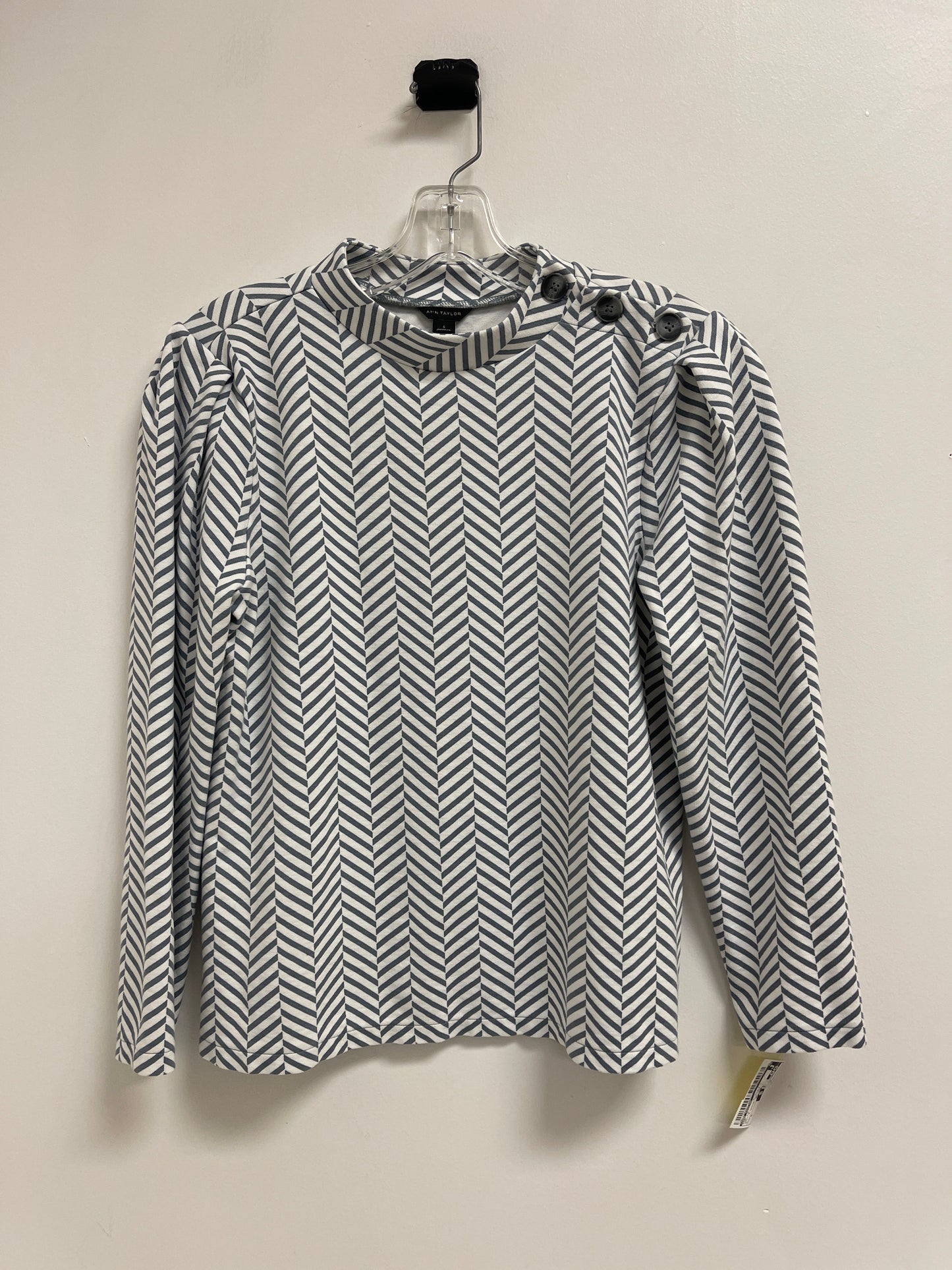 Top Long Sleeve By Ann Taylor In Grey & White, Size: S