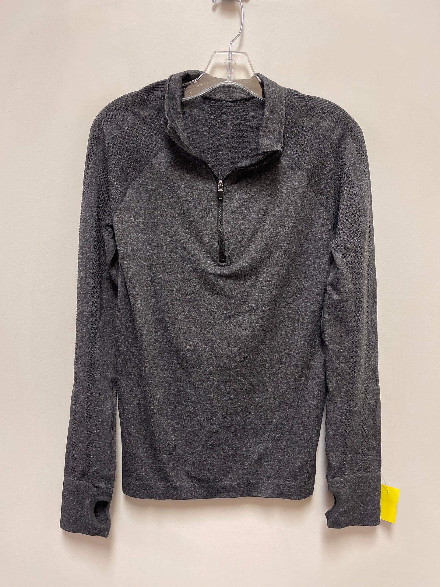 Athletic Top Long Sleeve Collar By Clothes Mentor In Grey, Size: M