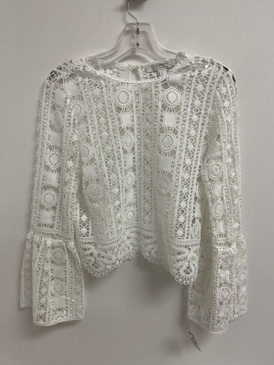 Top Long Sleeve By Forever 21 In White, Size: S