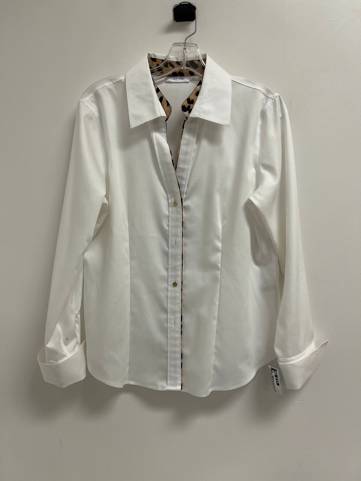 Top Long Sleeve By Calvin Klein In White, Size: S