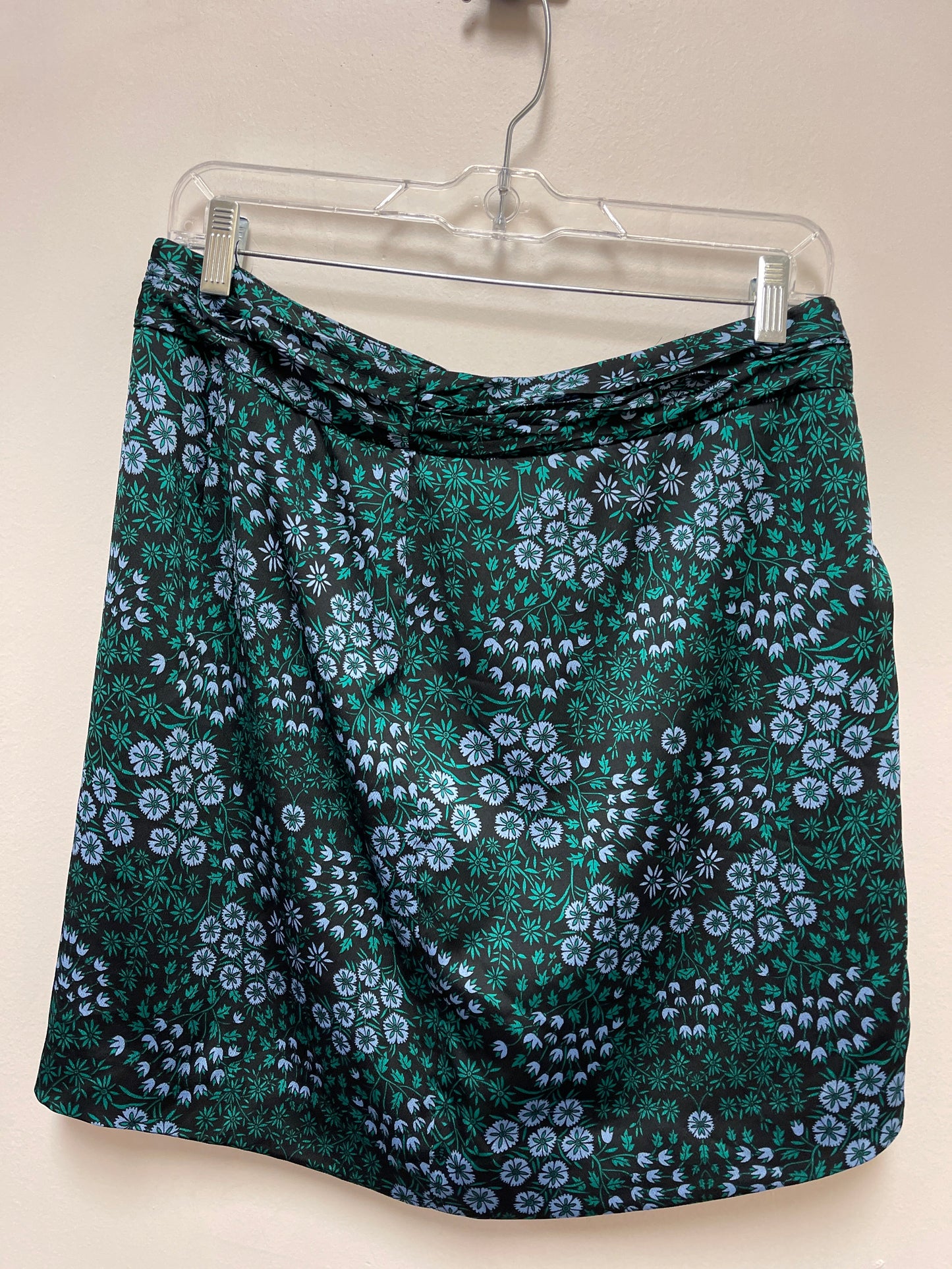 Skirt Mini & Short By Banana Republic In Black & Green, Size: 6