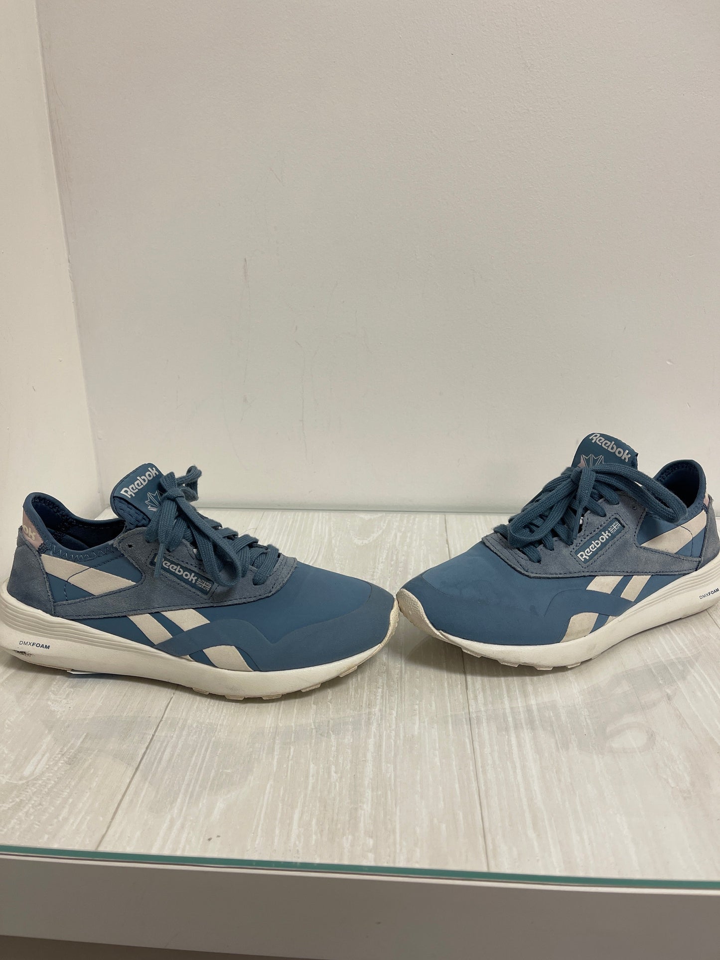 Shoes Sneakers By Reebok In Blue, Size: 7