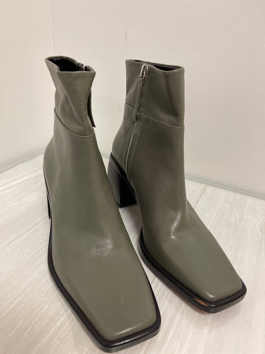 Boots Ankle Heels By Zara In Green, Size: 5.5