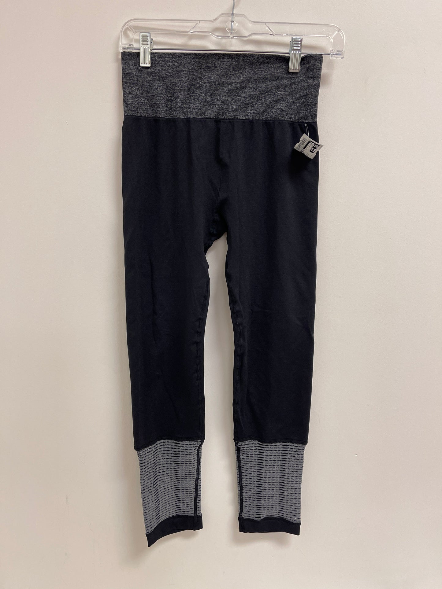 Athletic Leggings By Champion In Black & Grey, Size: M