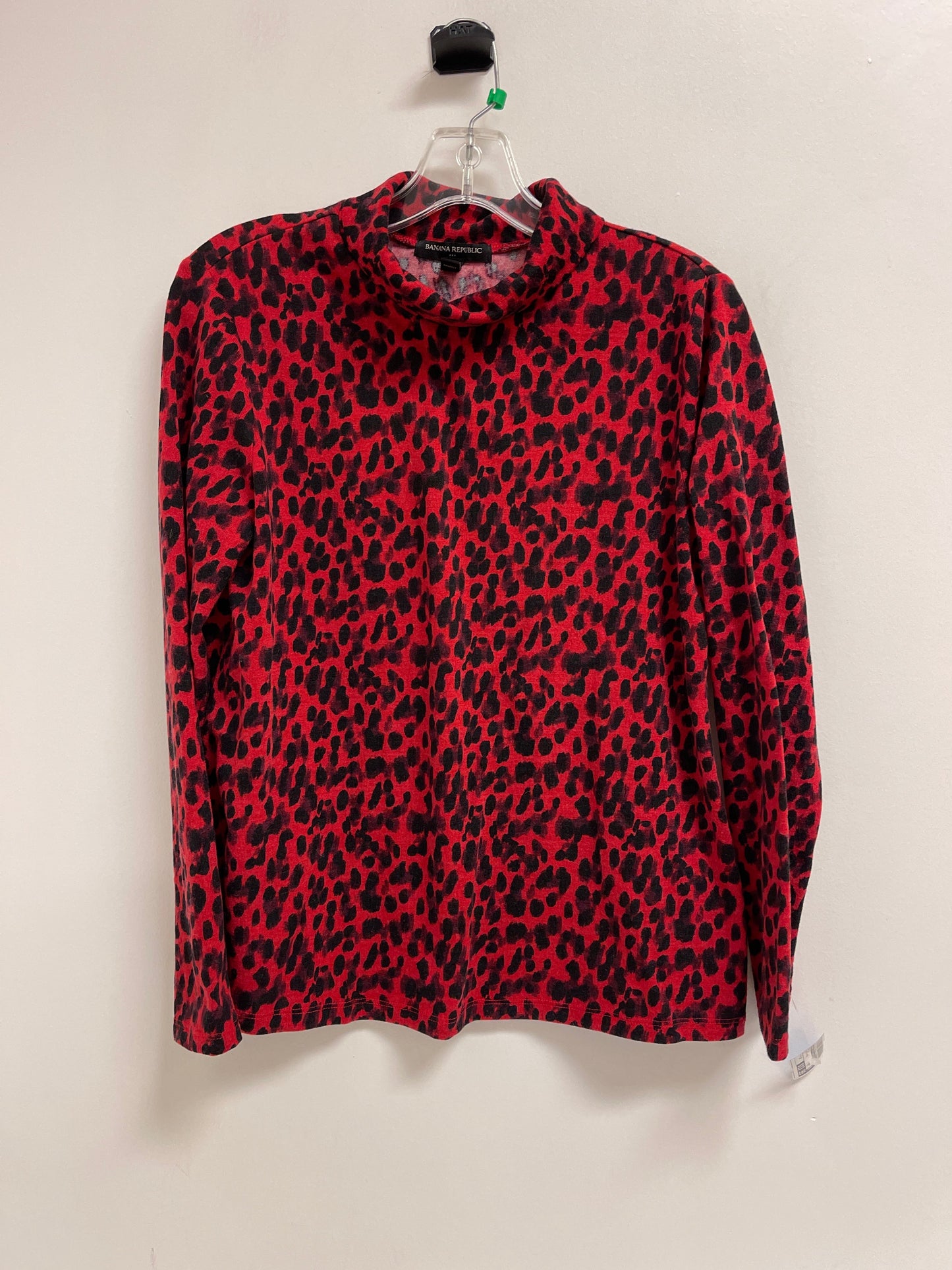 Top Long Sleeve By Banana Republic In Black & Red, Size: Lp