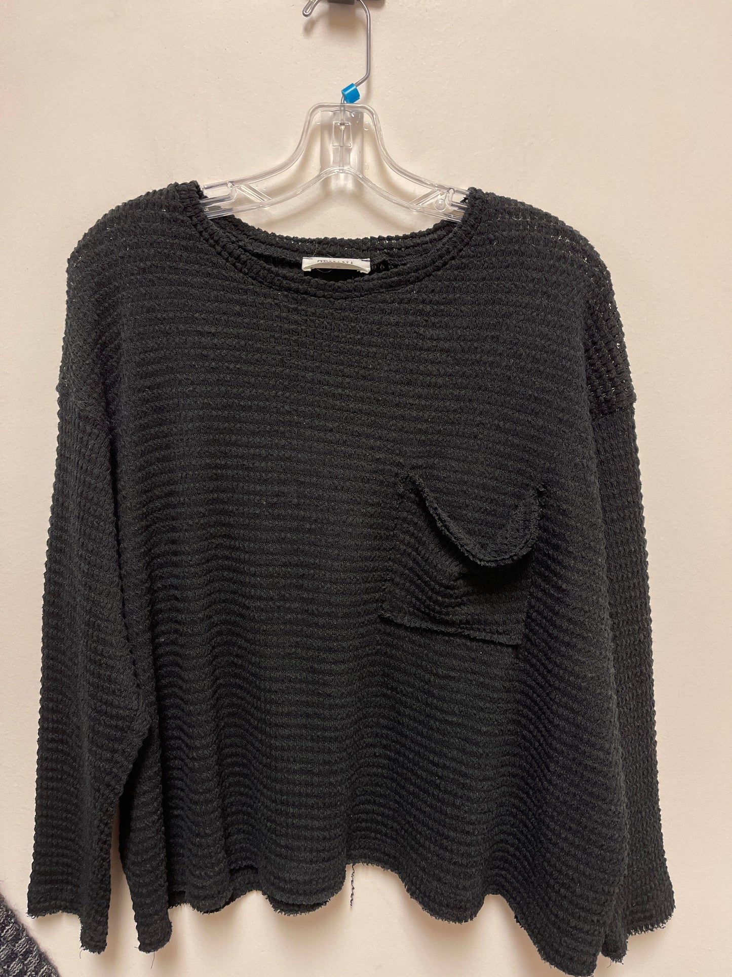 Top Long Sleeve By Zenana Outfitters In Black, Size: M