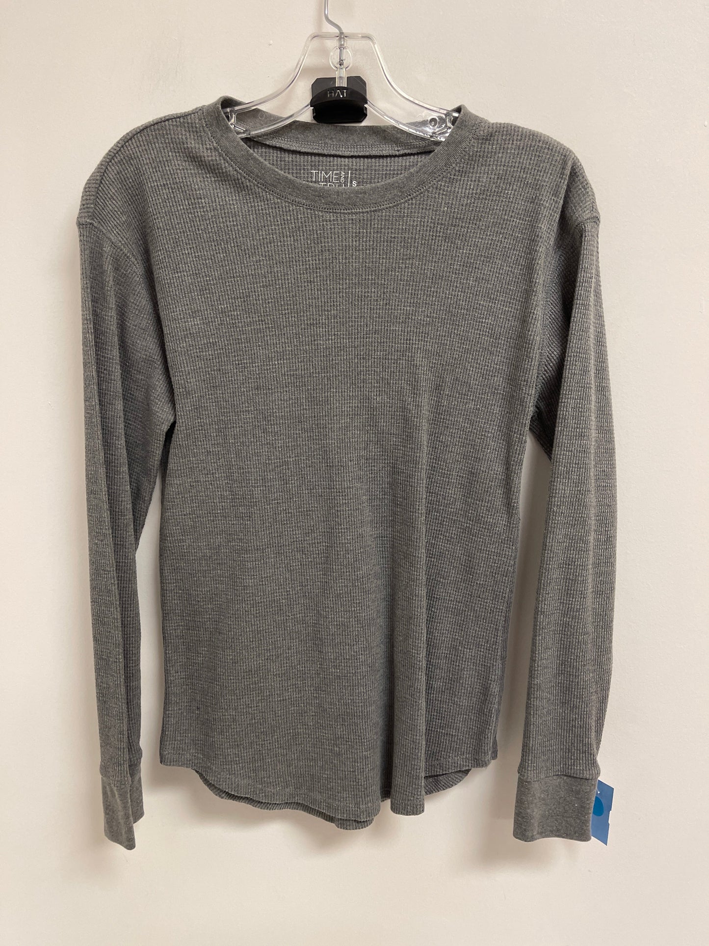 Top Long Sleeve By Time And Tru In Grey, Size: S