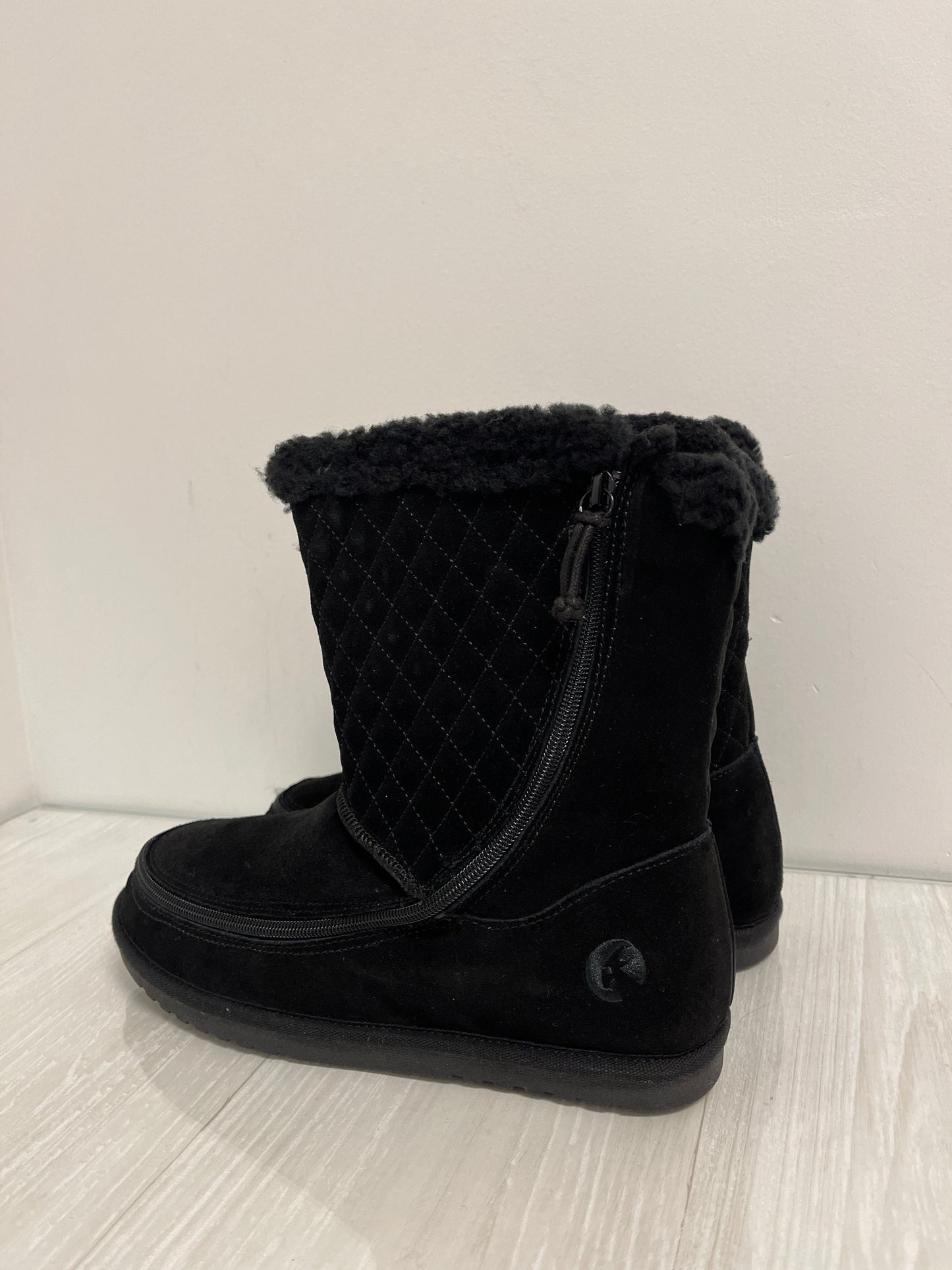 Boots Snow By Clothes Mentor In Black, Size: 11