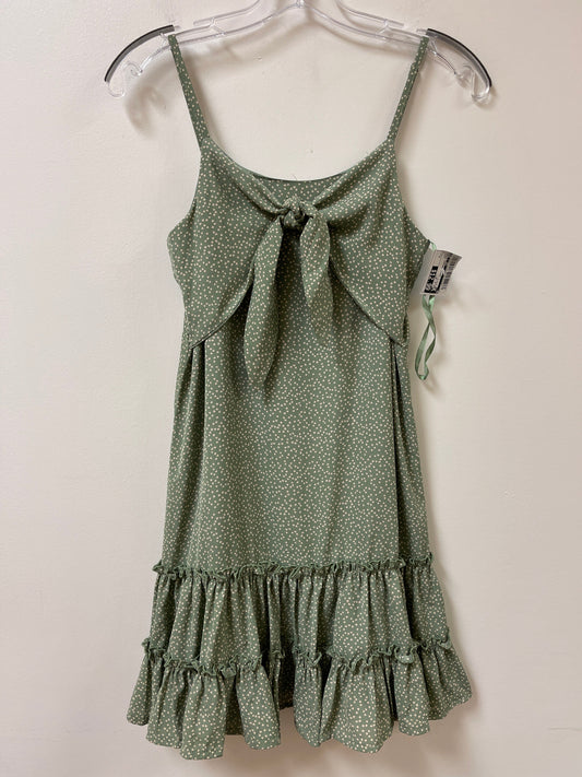 Dress Casual Short By She + Sky In Green, Size: S