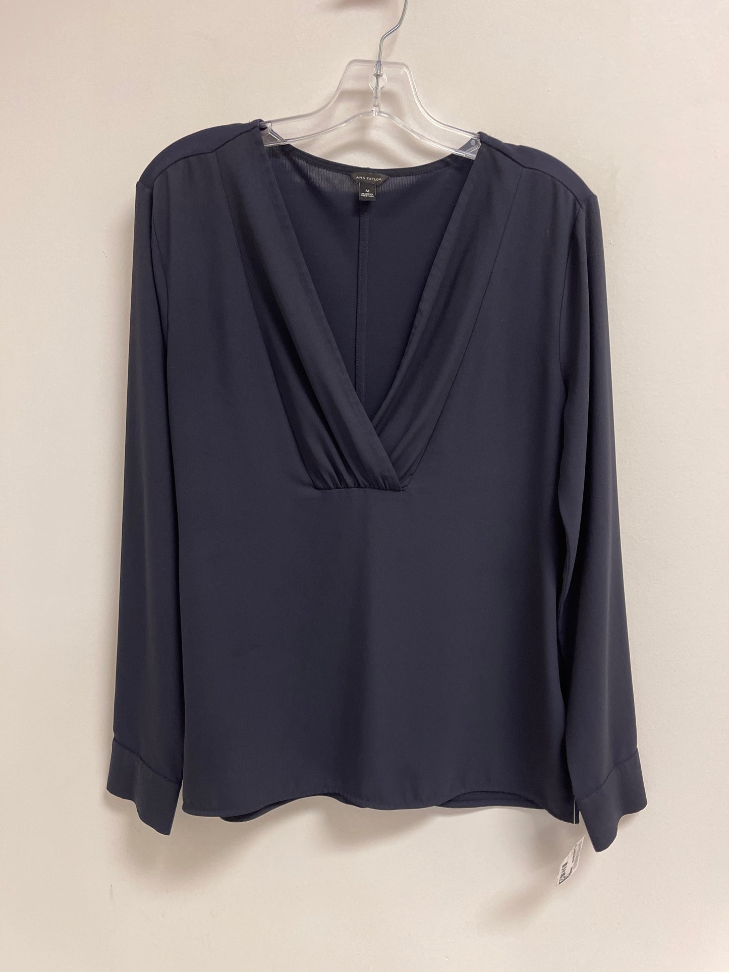 Top Long Sleeve By Ann Taylor In Navy, Size: M