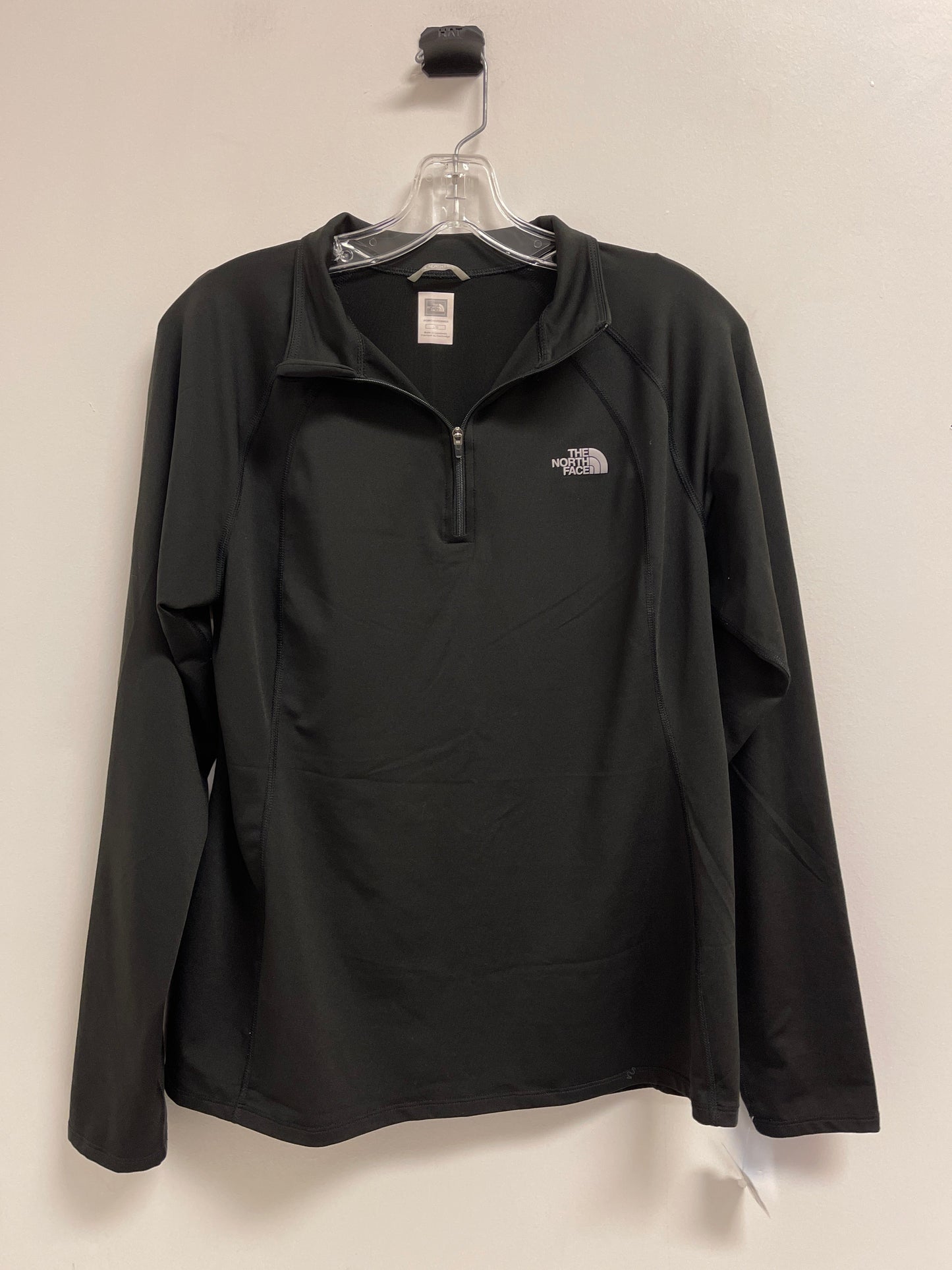 Athletic Top Long Sleeve Collar By The North Face In Black, Size: L