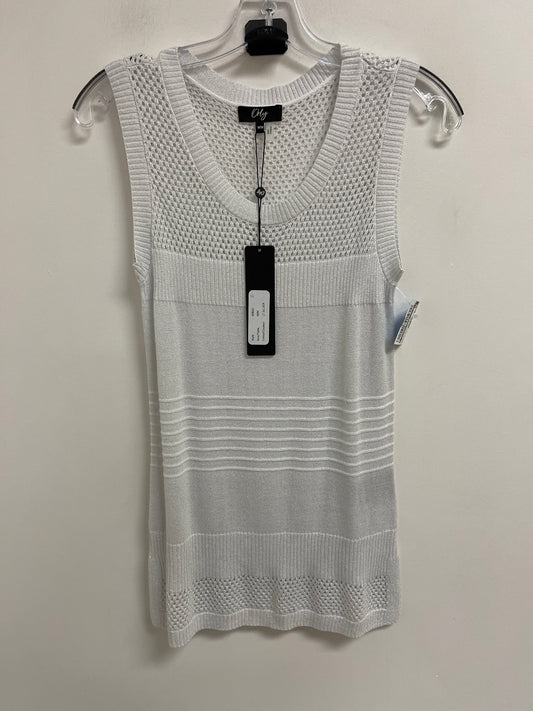 Top Sleeveless By Clothes Mentor In White, Size: M