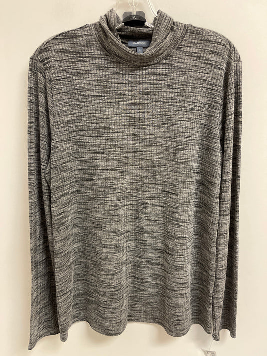 Top Long Sleeve By Madison In Grey, Size: L