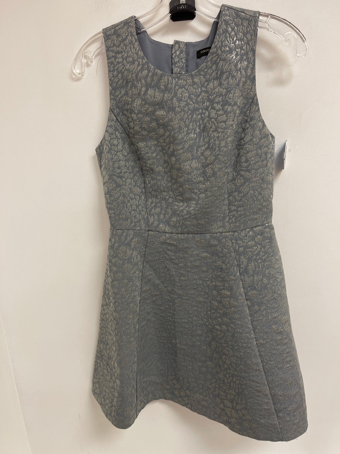 Dress Casual Short By Banana Republic In Grey, Size: Xsp