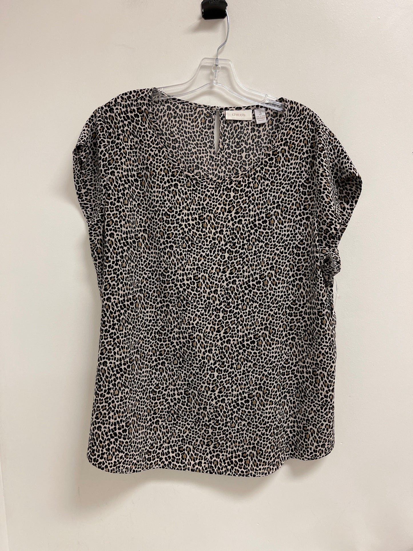 Top Short Sleeve By Chicos In Animal Print, Size: Xl